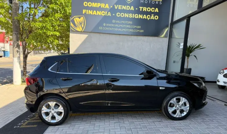 ONIX HATCH PREM. 1.0 12V TB Flex 5p Aut.