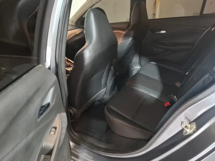 ONIX 1.0 Turbo Plus Premier