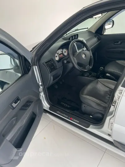 PALIO 1.8 MPI Adventure Locker Weekend 16V