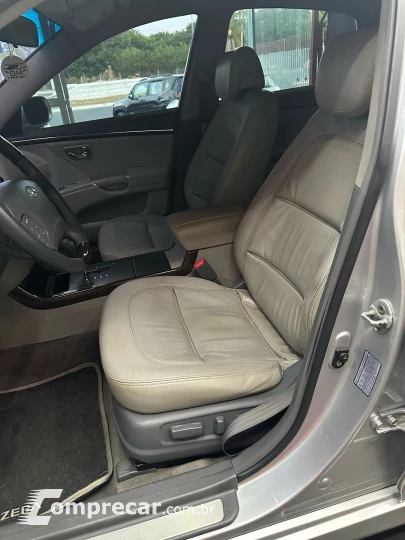 AZERA 3.3 MPFI GLS Sedan V6 24V