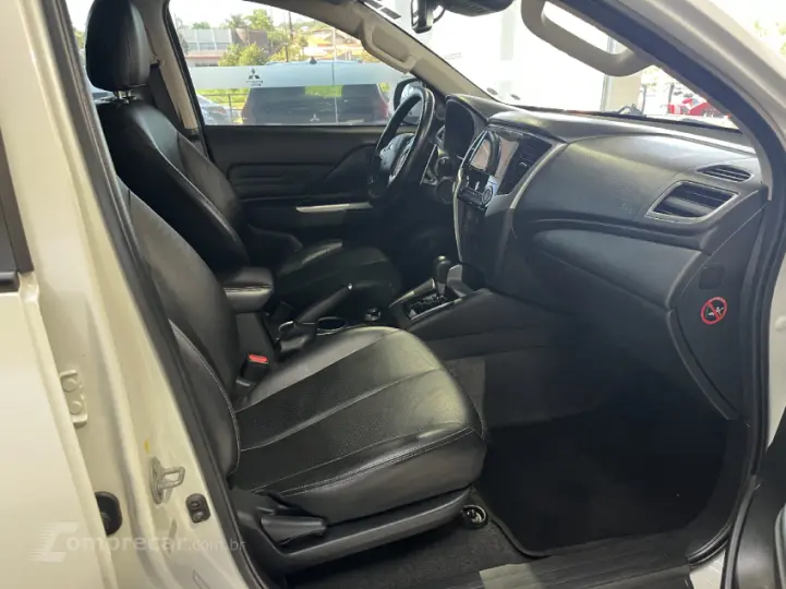 L200 TRITON 2.4 16V Turbo Sport Hpe-s CD 4X4