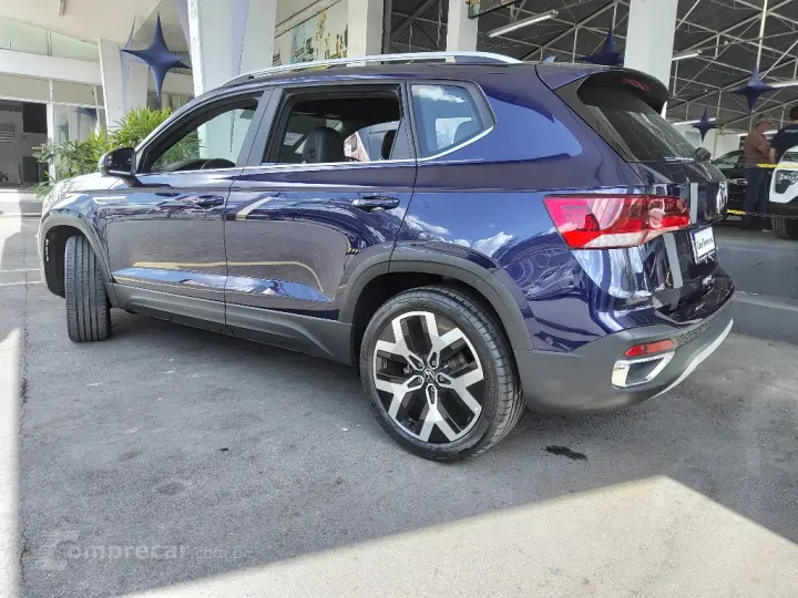 TAOS 1.4 250 TSI TOTAL FLEX COMFORTLINE AUTOMÁTICO