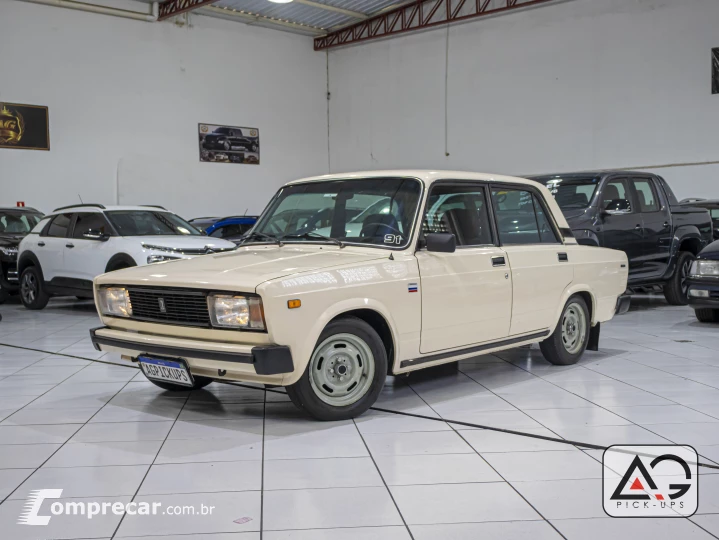 LAIKA 1.6 Sedan 8V