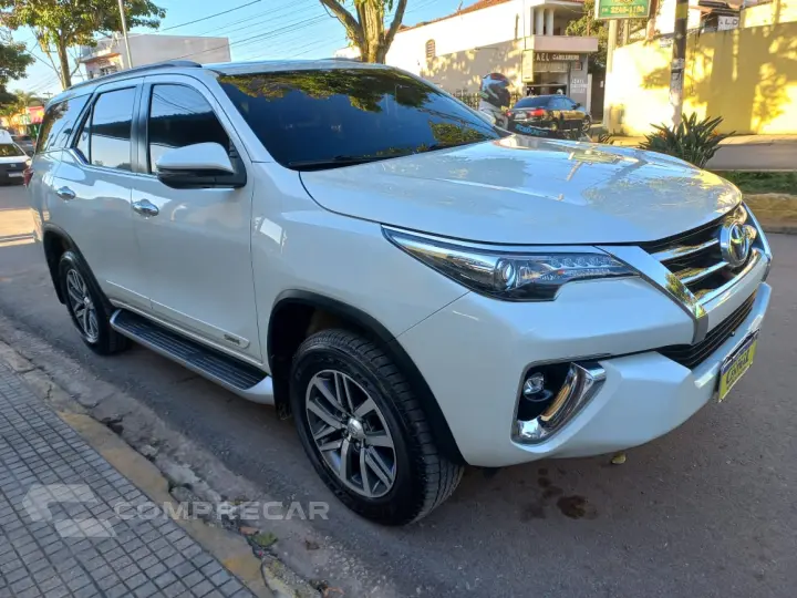 HILUX SW4 2.8 SRX 4X4 7 Lugares 16V Turbo Intercooler