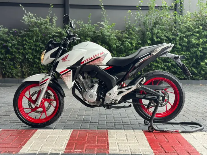 CB 250F TWISTER