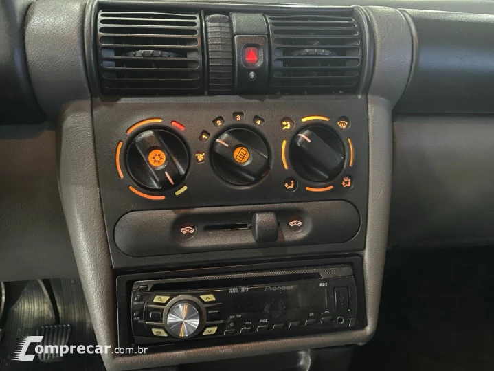 CLASSIC 1.0 MPFI LS 8V FLEX 4P MANUAL