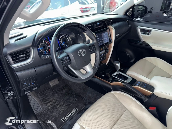 HILUX SW4 2.8 D-4d Turbo Diamond 7L
