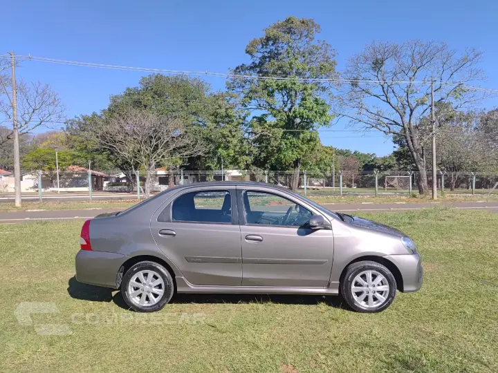 ETIOS 1.5 XLS Sedan 16V