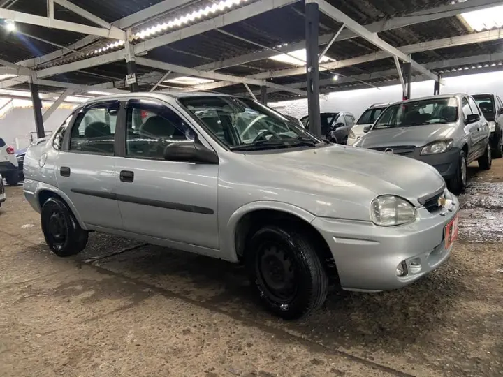 CLASSIC SEDAN 1.0 4P