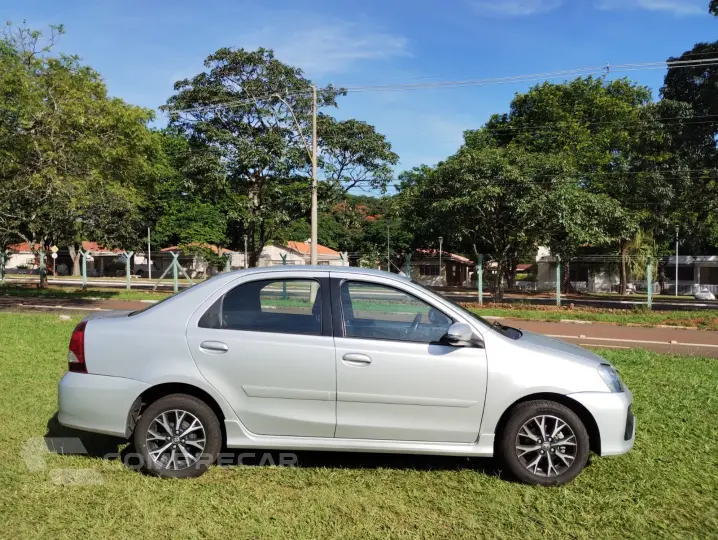 ETIOS 1.5 Platinum Sedan 16V