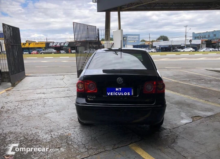 POLO SEDAN 1.6 MI Comfortline 8V