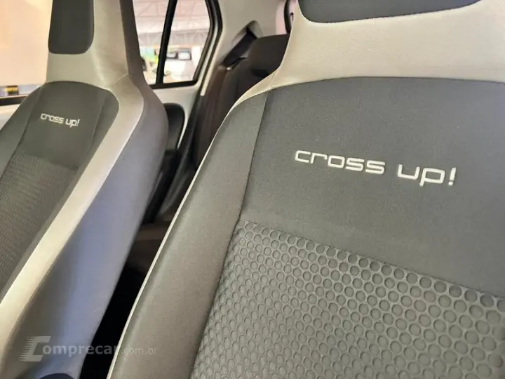 UP! CROSS 1.0 TSI TOTAL FLEX MEC. 4P