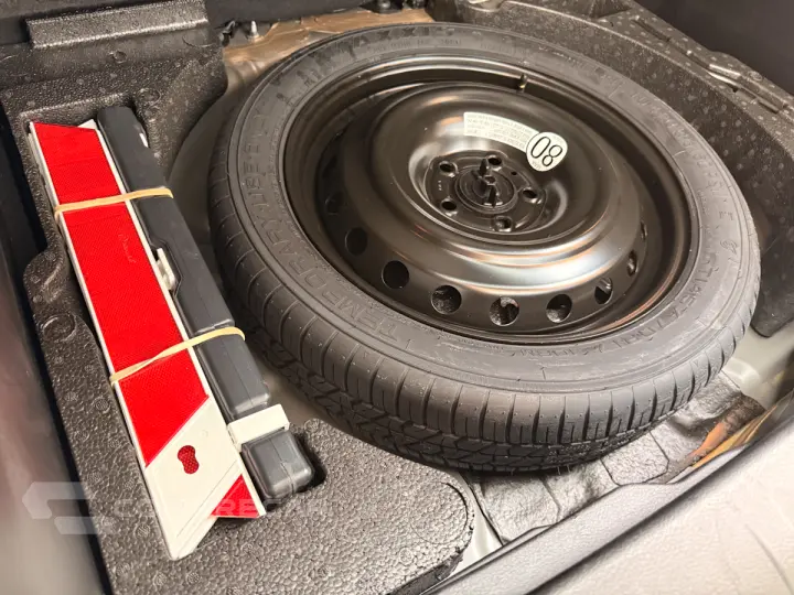 RENEGADE 1.8 16V Longitude