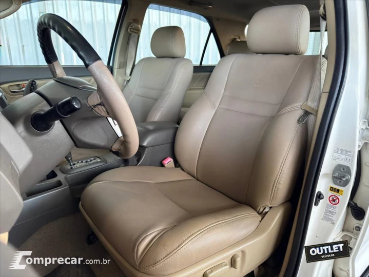 HILUX SW4 3.0 SRV 4X4 7 LUGARES 16V TURBO INTERCO