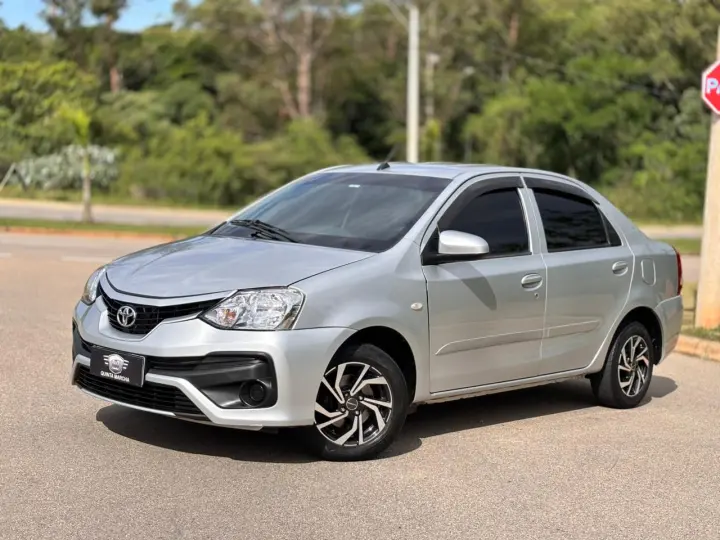 Etios Sedan X 1.5 (Aut) (Flex)