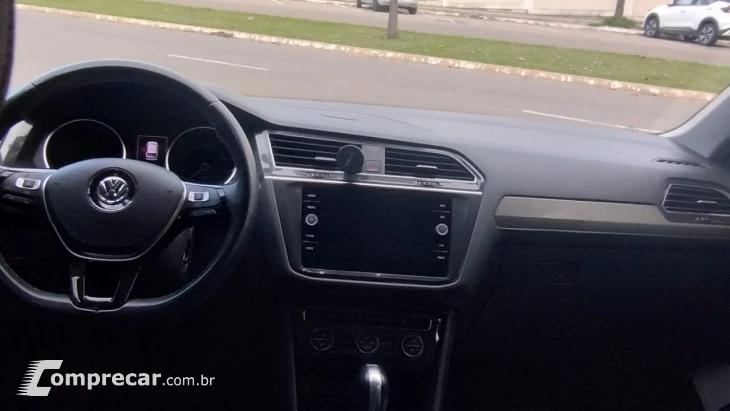 Tiguan Allspace 1.4 16V 4P TSI 250 FLEX TURBO COMFORTLINE AU
