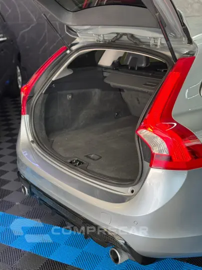V60 2.0 T5 R Design Turbo