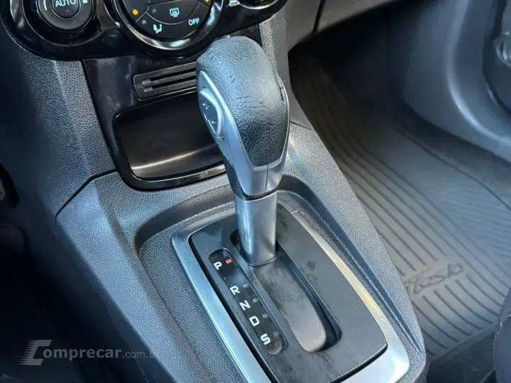 FIESTA 1.6 Titanium Hatch 16V