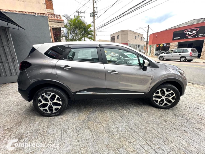 CAPTUR Intense Bose 1.6 16V Flex 5p Aut.