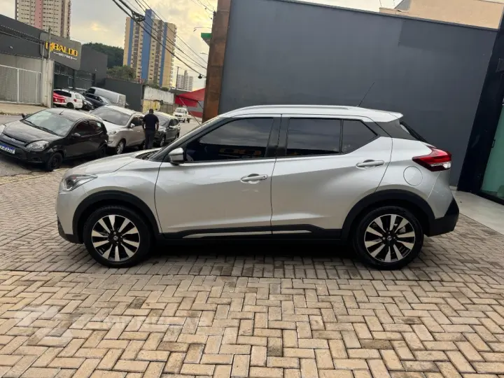 KICKS SV 1.6 16V FlexStar 5p Aut.