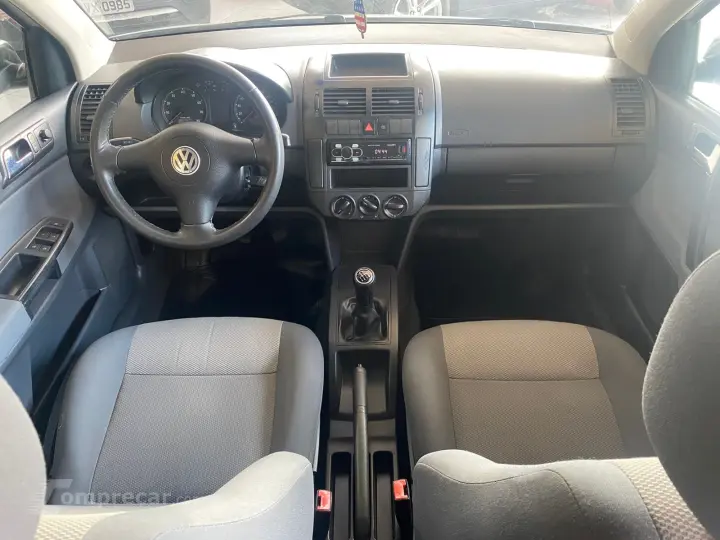 POLO SEDAN 1.6 MI 8V