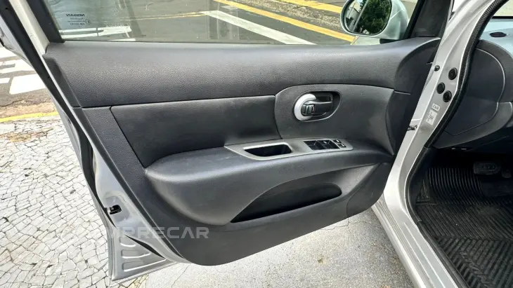 LIVINA 1.8 SL 16V