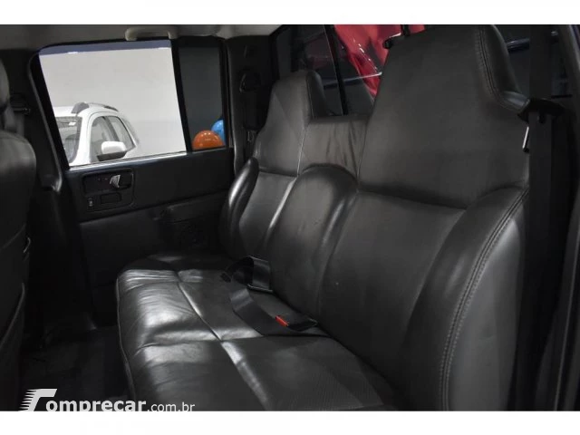 S10 - 2.4 MPFI EXECUTIVE 4X2 CD 8V 4P MANUAL