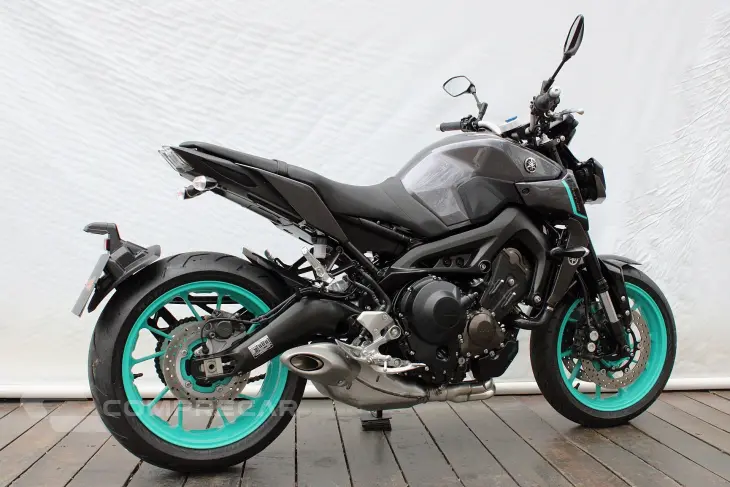 YAMAHA MT-09