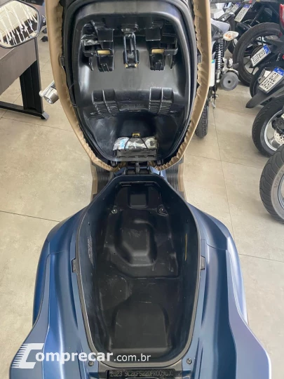 PCX 160 DLX