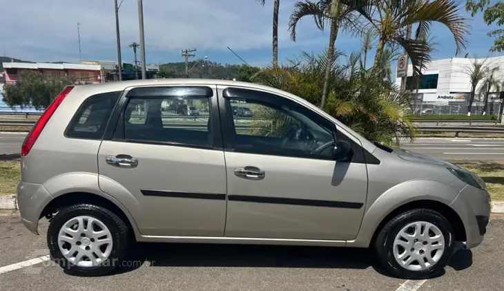 FIESTA 1.6 MPI Class Hatch 8V