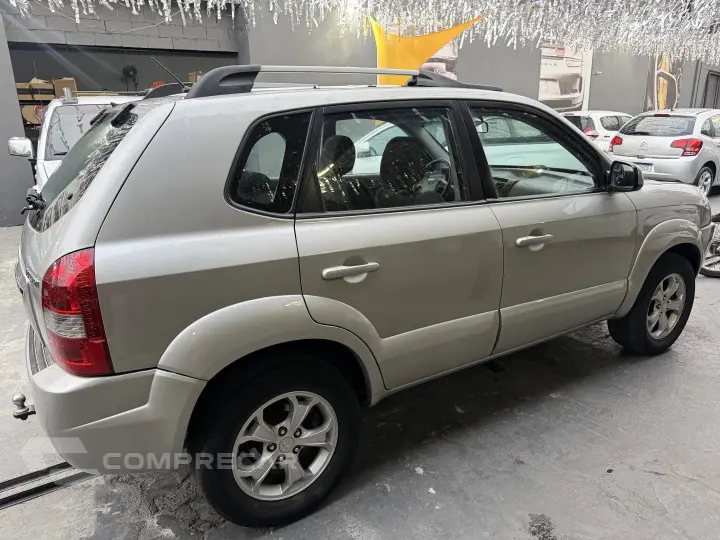 TUCSON 2.0 MPFI GL 16V 142CV 2WD GASOLINA 4P AUTOMÁTICO