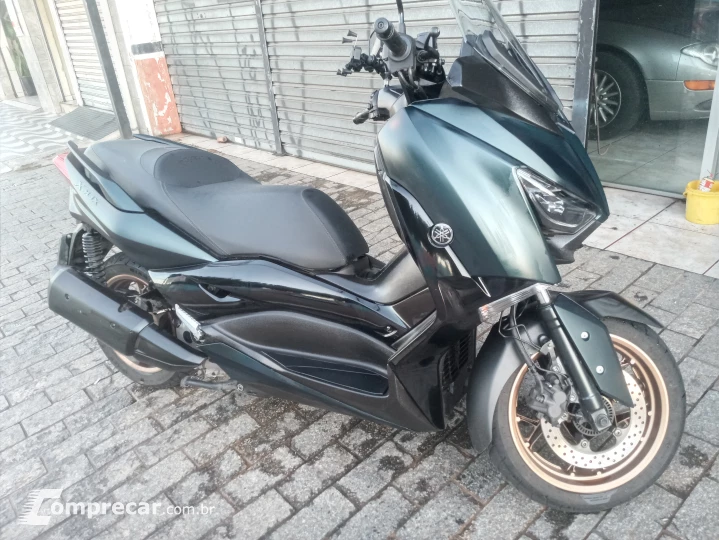 Xmax