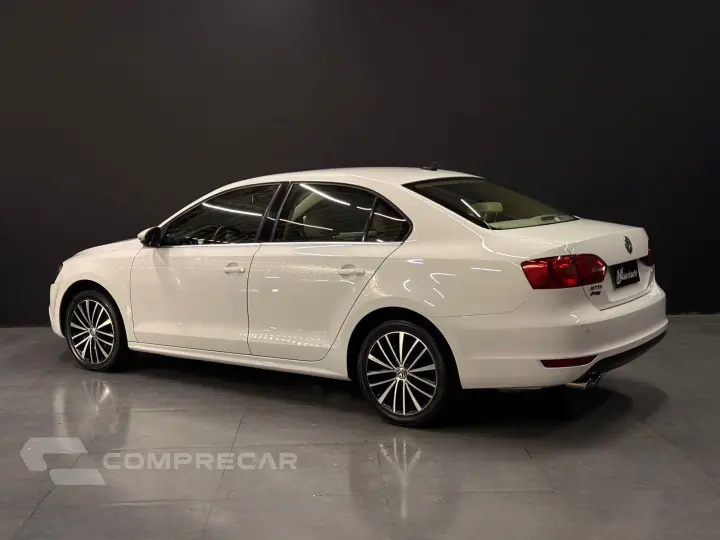 JETTA 2.0 TSI HIGHLINE 200CV GASOLINA 4P TIPTRONIC