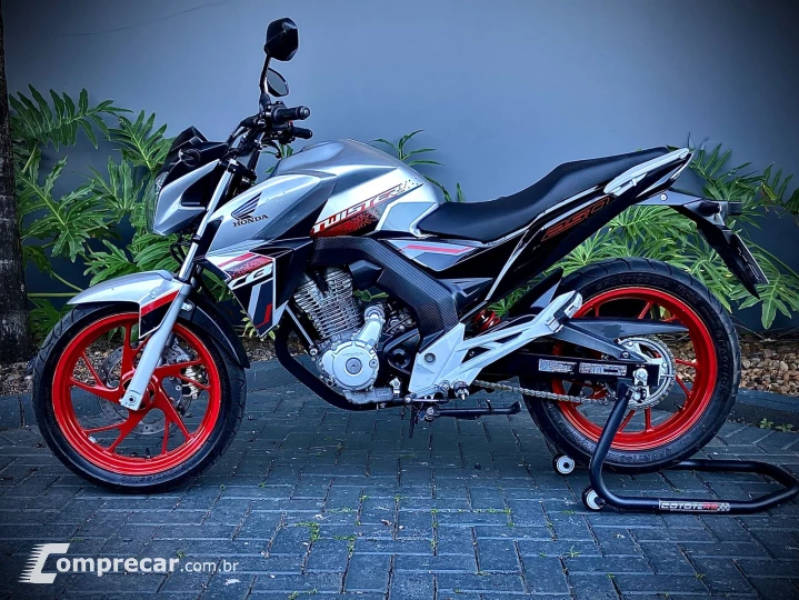 CB 250F TWISTER