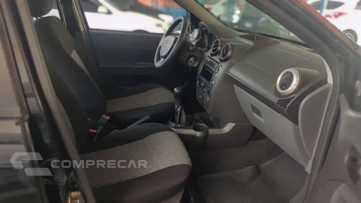 FIESTA 1.6 MPI Class Sedan 8V