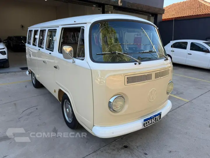 Kombi 1.6 Std 8V Gasolina 3P Manual