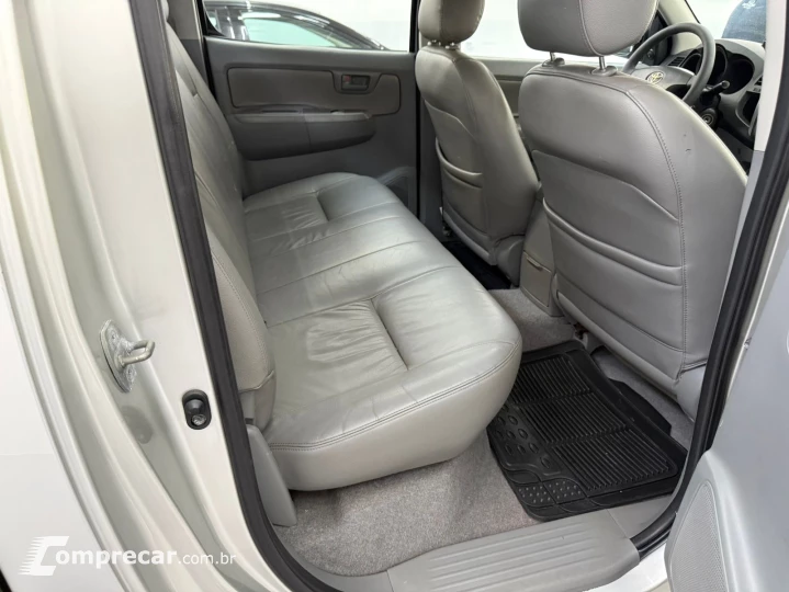 HILUX 2.4 4X4 CD 8V