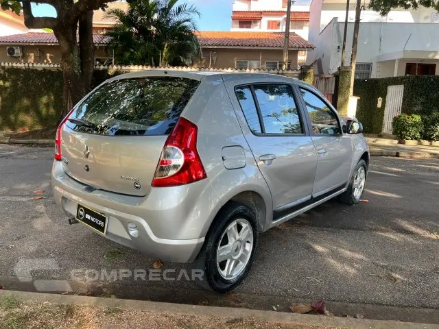 SANDERO - 1.6 PRIVILÉGE 8V 4P MANUAL