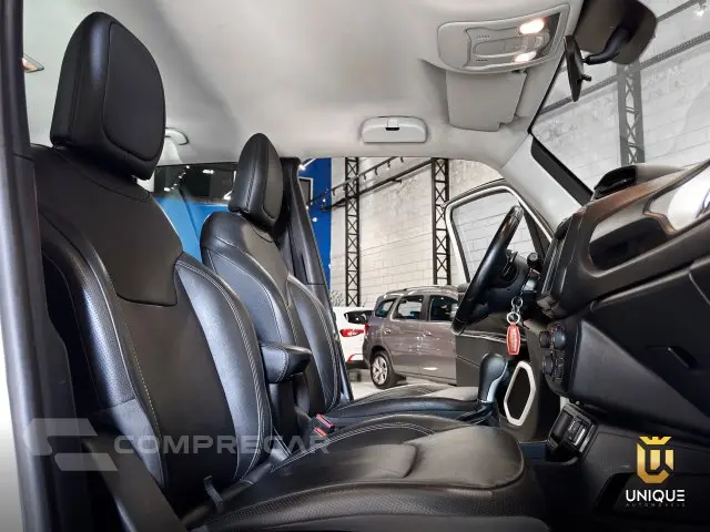 RENEGADE - 1.8 16V LONGITUDE 4P AUTOMÁTICO