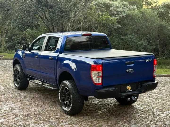RANGER 3.2 XLT 4X4 CD 20V DIESEL 4P AUTOMÁTICO