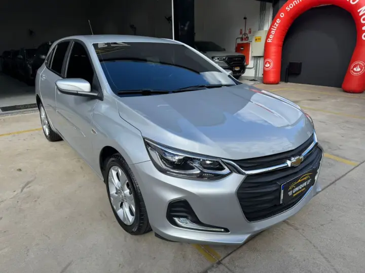 ONIX HATCH PREM. 1.0 12V TB Flex 5p Aut.