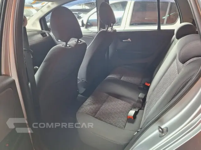 FOX - 1.6 MI 8V 4P MANUAL