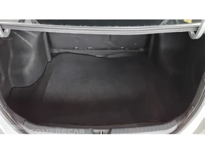 YARIS 1.5 16V FLEX SEDAN XS CONNECT MULTIDRIVE