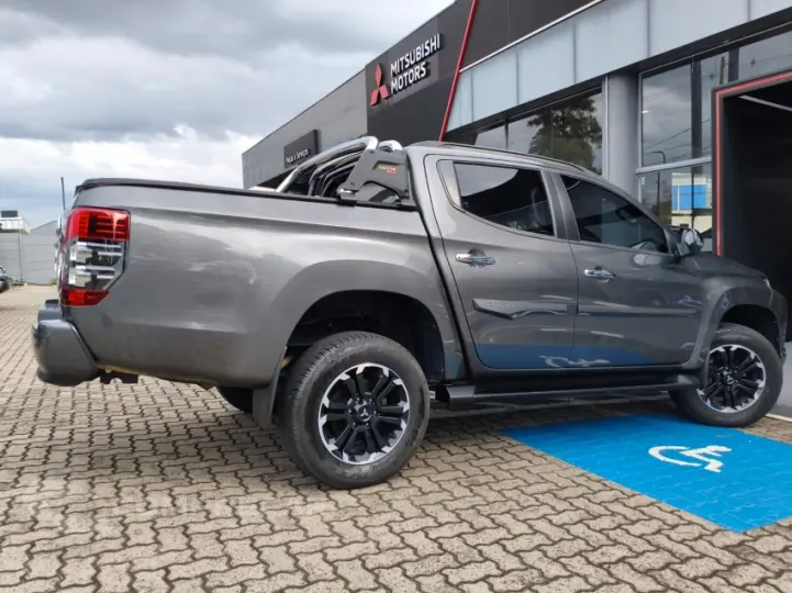 L200 TRITON 2.4 16V Turbo Sport HPE CD 4X4