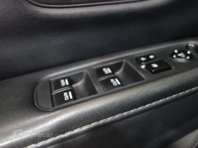 HR-V - 1.8 16V EXL 4P AUTOMÁTICO