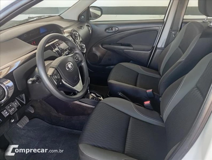 ETIOS 1.5 X Plus Sedan 16V