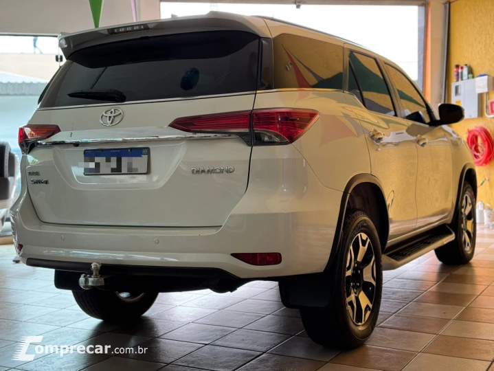 HILUX SW4 2.8 SRX Diamond 4X4 7 Lugares 16V Turbo Intercoole