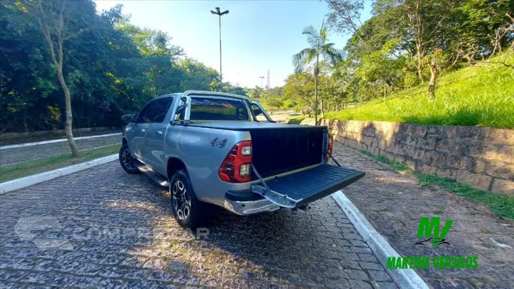 HILUX 2.8 D-4D TURBO DIESEL CD SRX 4X4 AUTOMÁTICO