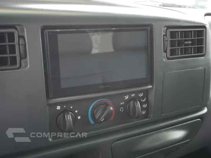 F-250 3.9 XLT 4X2 CS DIESEL 2P MANUAL