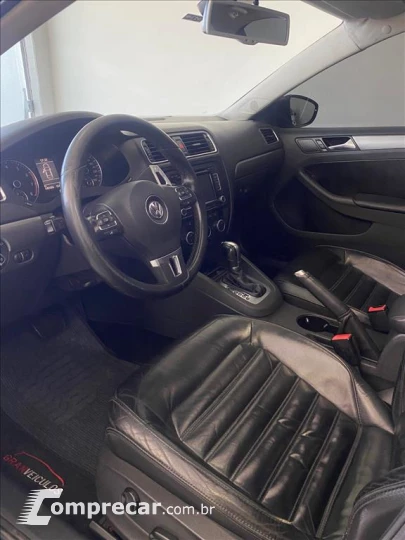 JETTA 2.0 TSI HIGHLINE 200CV GASOLINA 4P TIPTRONIC